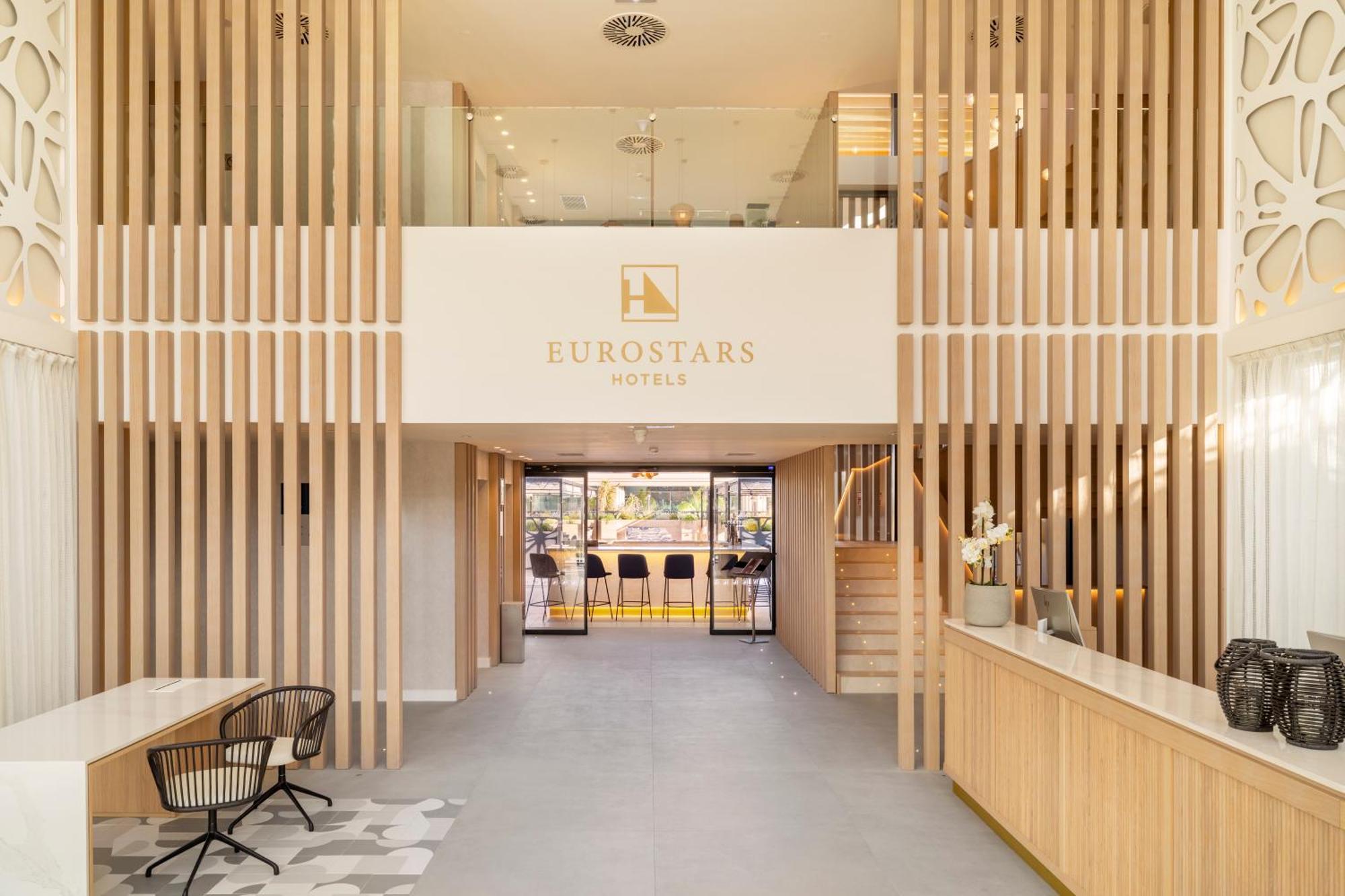 فندق Eurostars Oasis ماربيا المظهر الخارجي الصورة